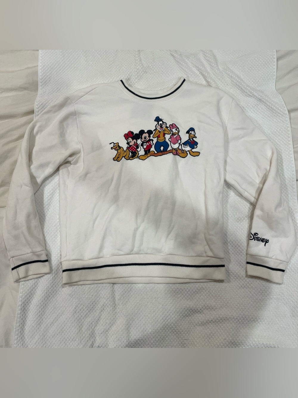 Hollister Disney Mickey & Friends Crewneck Sweatshirt XS